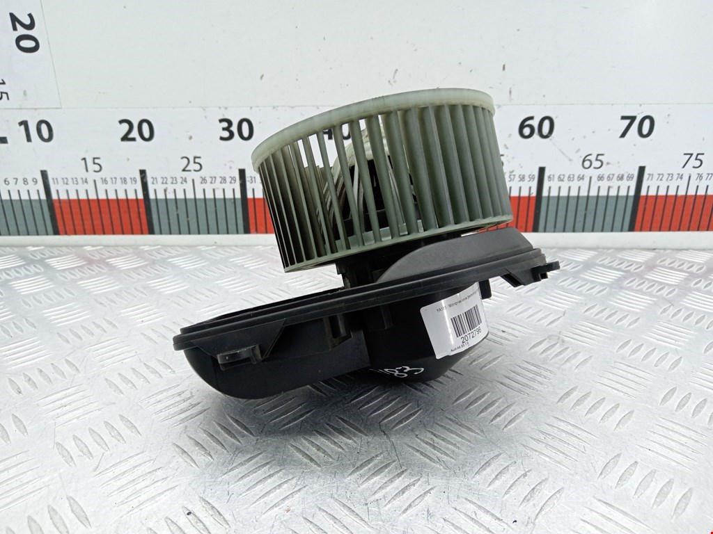 Моторчик (мотор) отопителя салона AUDI A4 B5 1995-2001