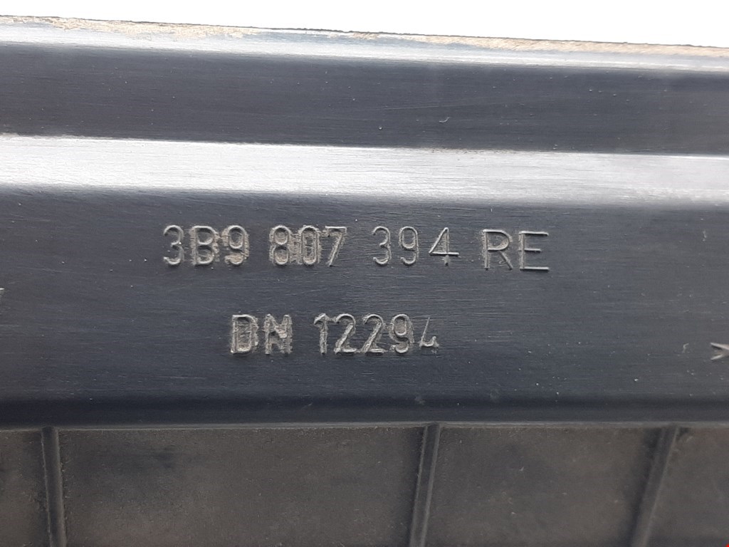 Кронштейн заднего бампера левый правый VOLKSWAGEN Passat B5 1997-2005