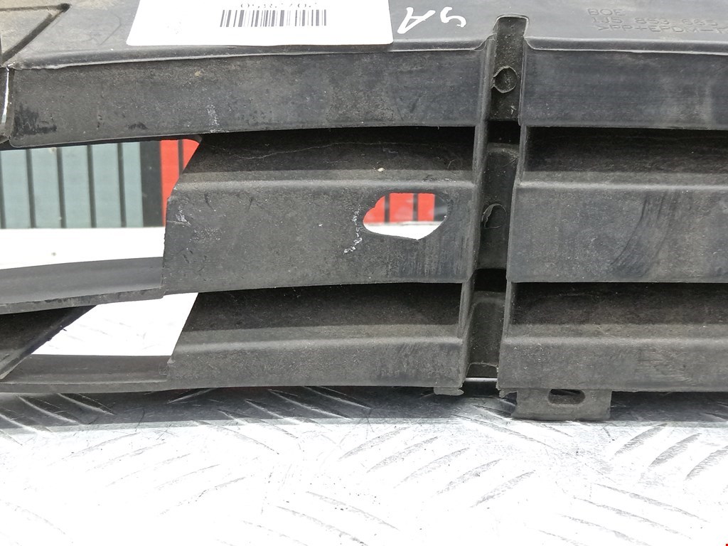 Решетка в бампер VOLKSWAGEN Bora 1998-2005