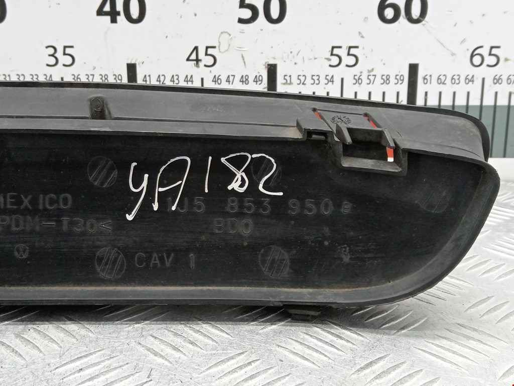 Решетка в бампер VOLKSWAGEN Bora 1998-2005