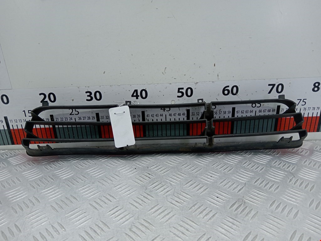 Решетка в бампер VOLKSWAGEN Bora 1998-2005