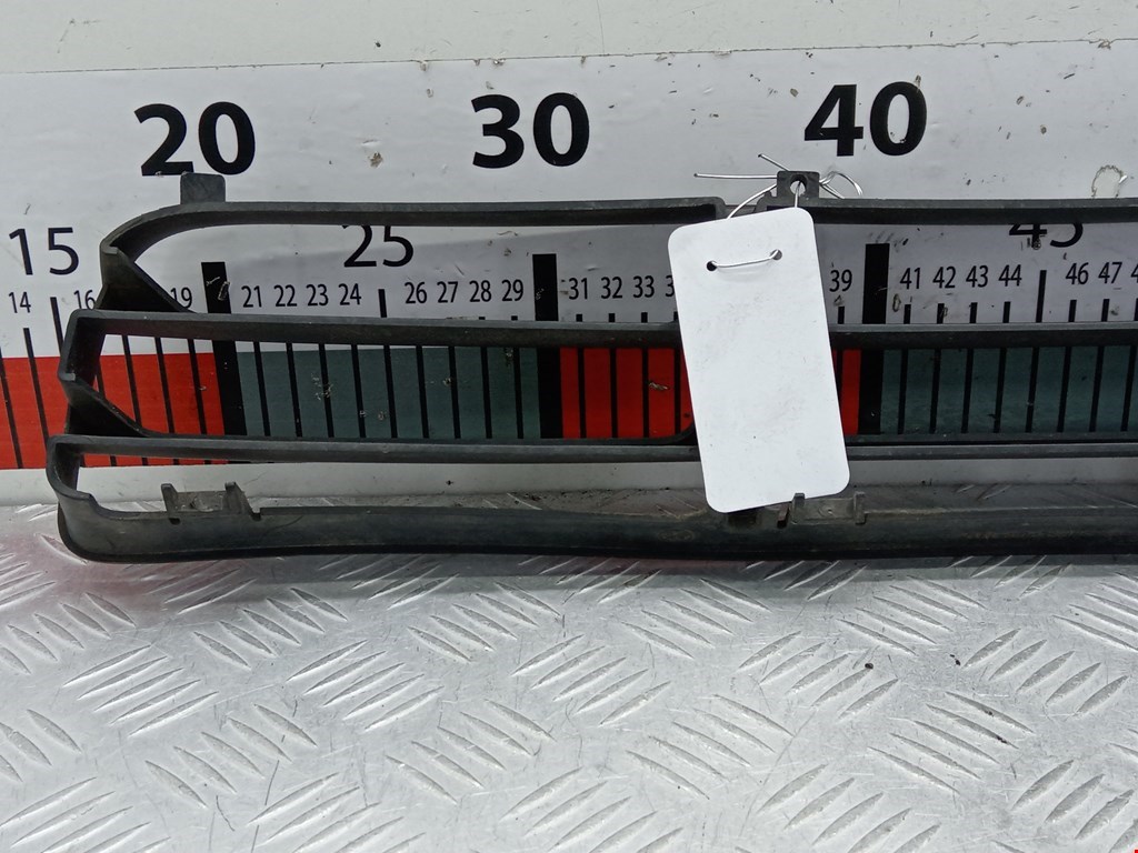 Решетка в бампер VOLKSWAGEN Bora 1998-2005