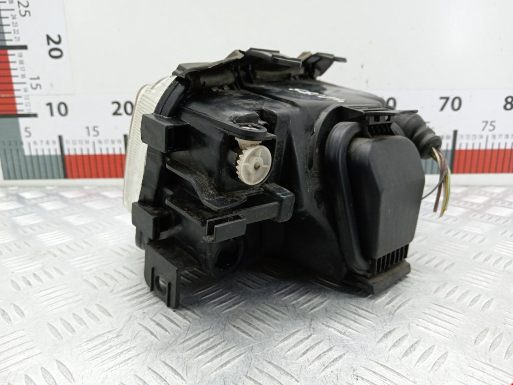 Фара левая AUDI A4 B5 1995-2001