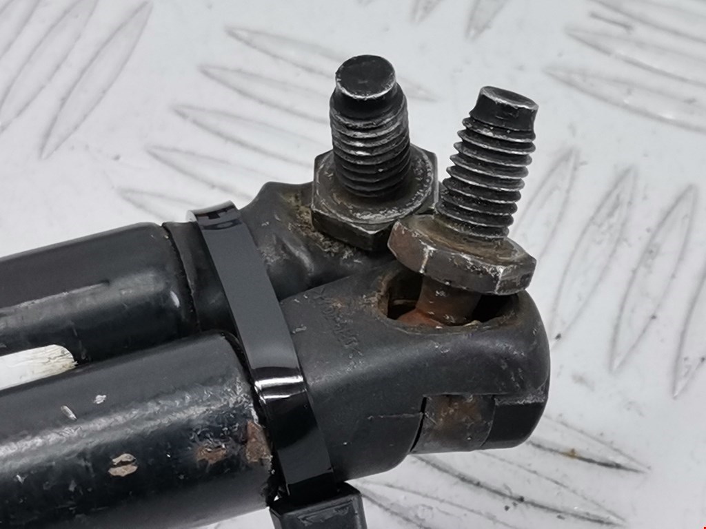 Амортизатор крышки (двери) багажника VOLKSWAGEN Lupo 1999-2005