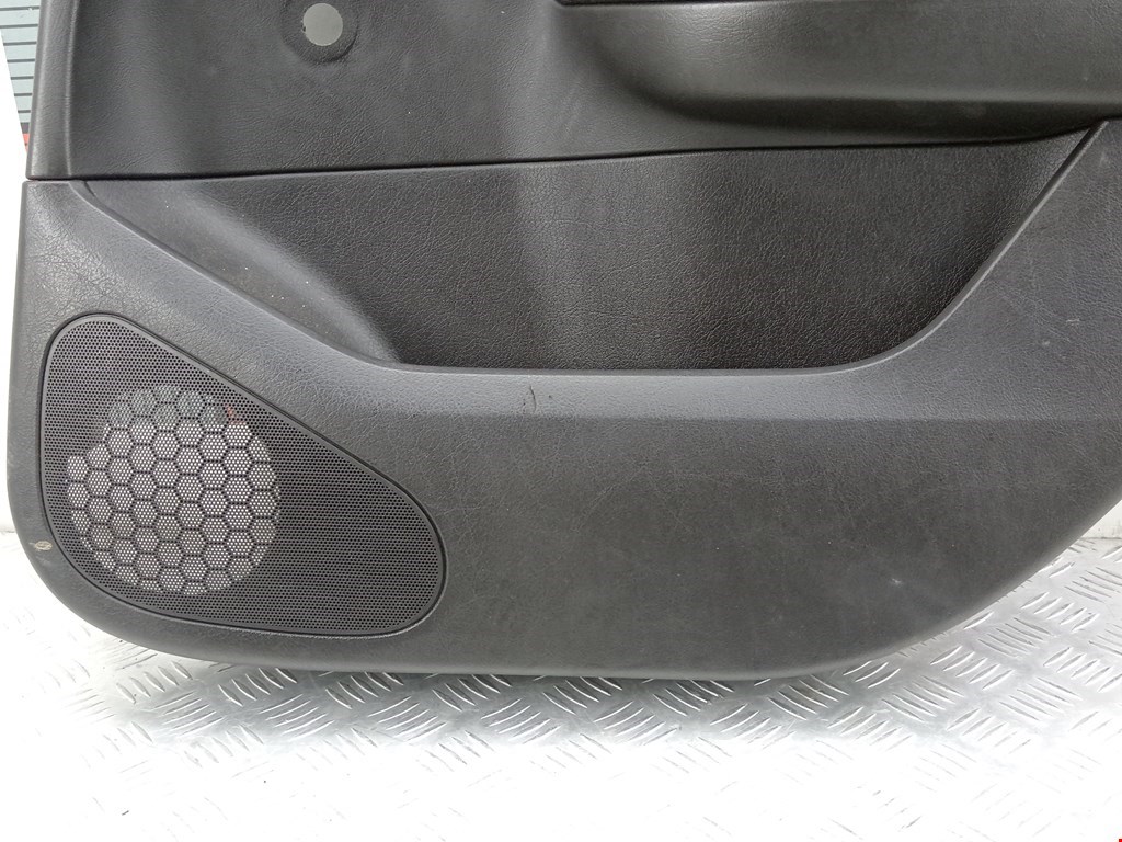 Обшивка двери задняя правая PEUGEOT 307 2001-2008