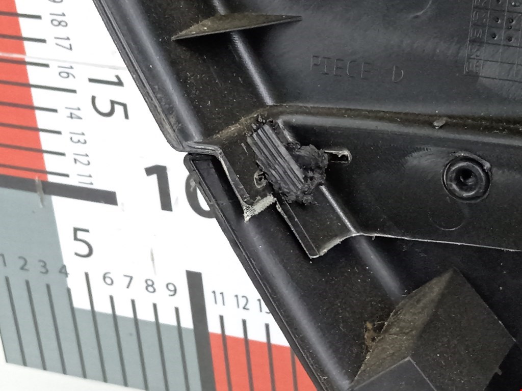 Обшивка двери задняя правая PEUGEOT 307 2001-2008