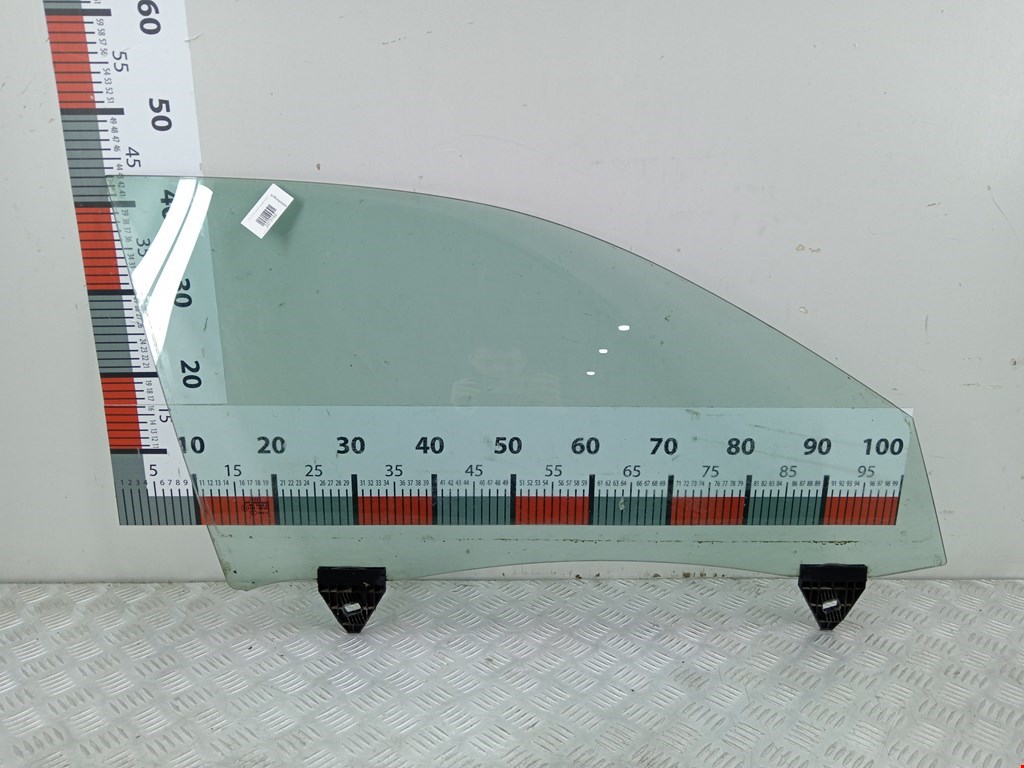 Стекло двери переднее правое AUDI A4 B6 2001-2005