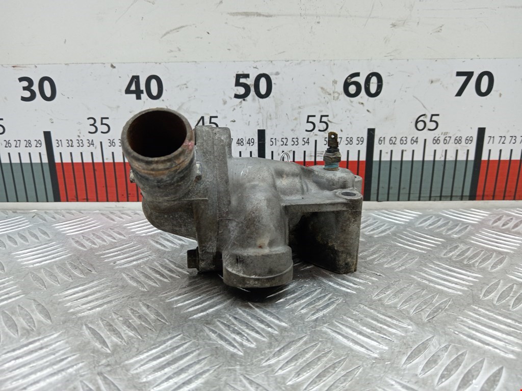 Корпус термостата MITSUBISHI Carisma 1995-1999