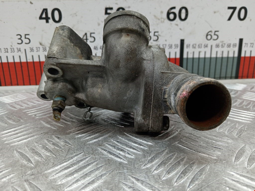 Корпус термостата MITSUBISHI Carisma 1995-1999