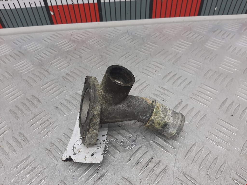 Тройник системы охлаждения MAZDA 323 BA 1994-1998