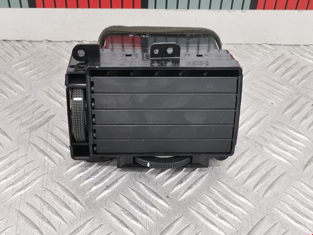 Дефлектор воздушный KIA Opirus 2003-2010