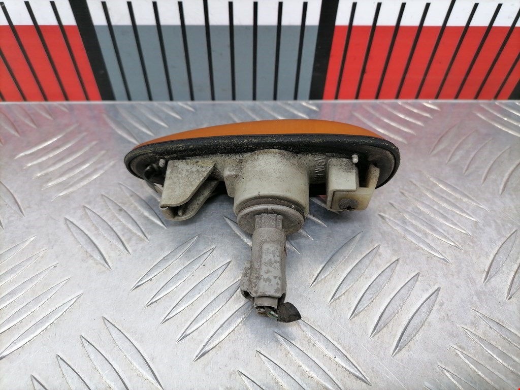 Повторитель на крыло MAZDA Xedos 6 1992-1999