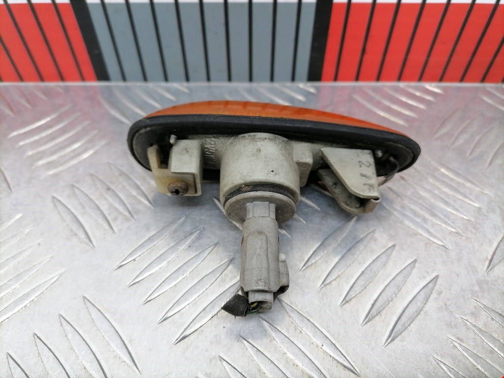 Повторитель на крыло MAZDA Xedos 6 1992-1999