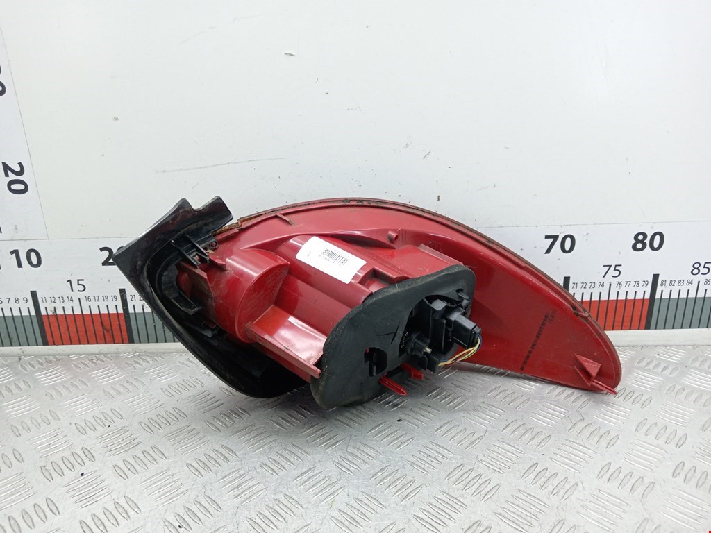 Фонарь задний правый PEUGEOT 206 1998-2012