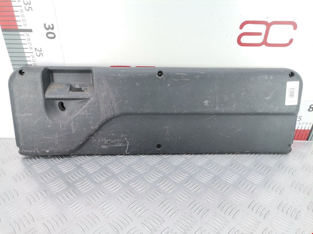 Обшивка двери задняя правая CITROEN Jumpy 1994-2006