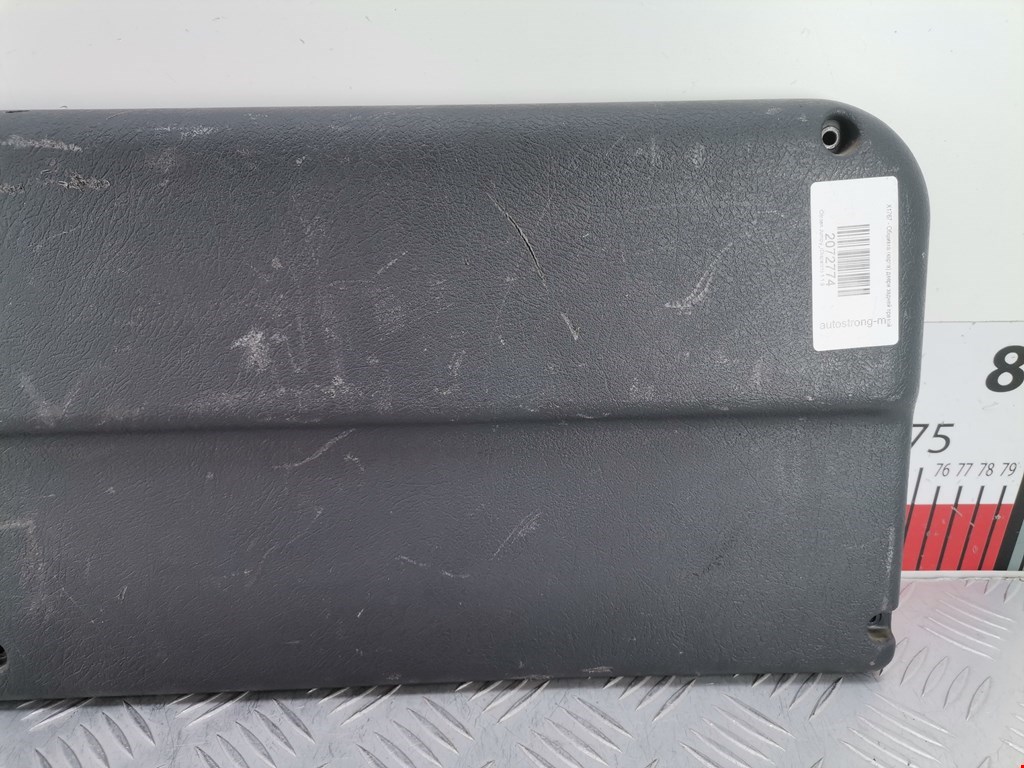 Обшивка двери задняя правая CITROEN Jumpy 1994-2006