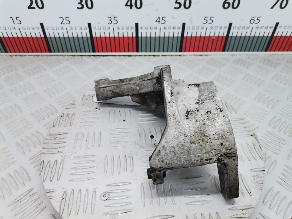 Кронштейн гидроусилителя FORD Escort 1995-2000