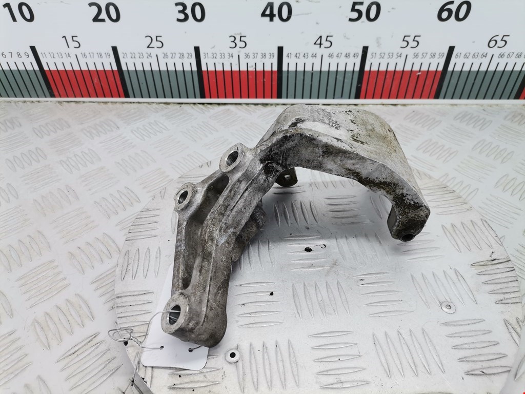 Кронштейн гидроусилителя FORD Escort 1995-2000