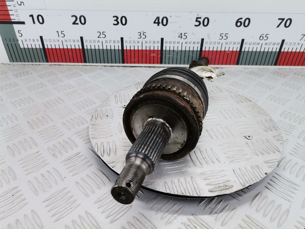 Полуось (привод, приводной вал) передняя правая MITSUBISHI L200 KB 2006-2015