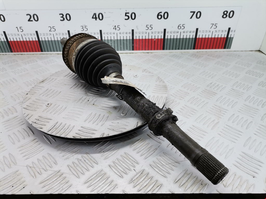 Полуось (привод, приводной вал) передняя правая MITSUBISHI L200 KB 2006-2015