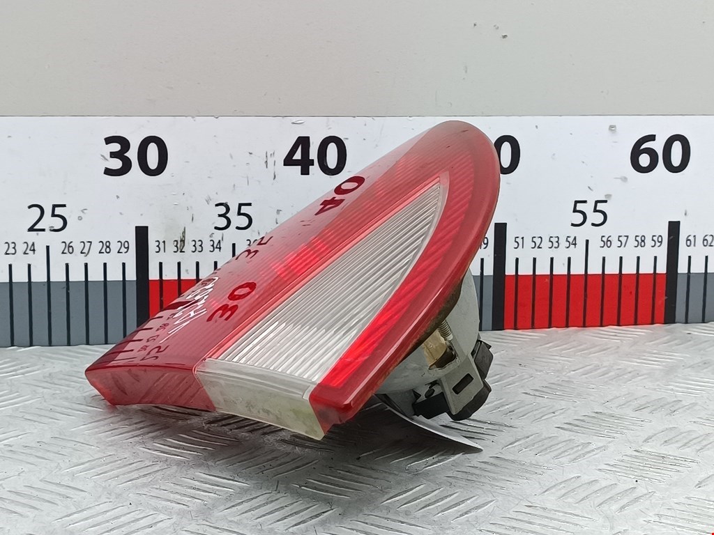 Фонарь задний внутренний правый FORD Galaxy 1995-2005