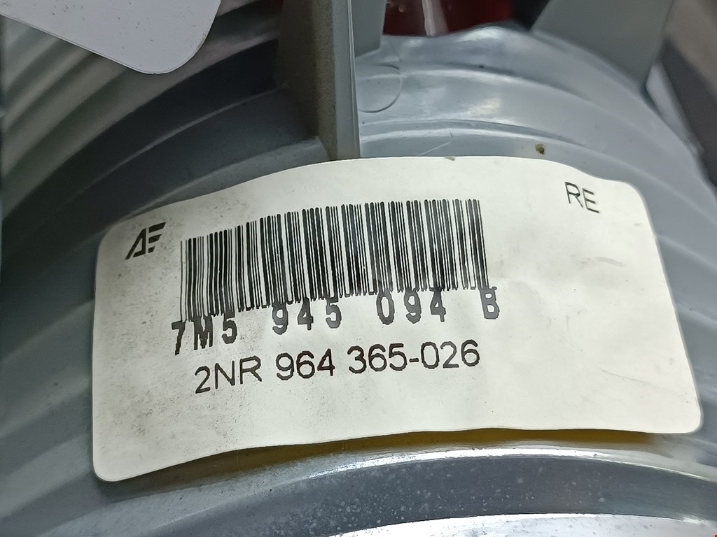 Фонарь задний внутренний правый FORD Galaxy 1995-2005