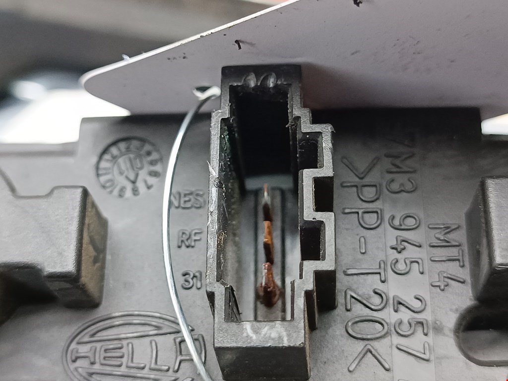 Фонарь задний внутренний правый FORD Galaxy 1995-2005