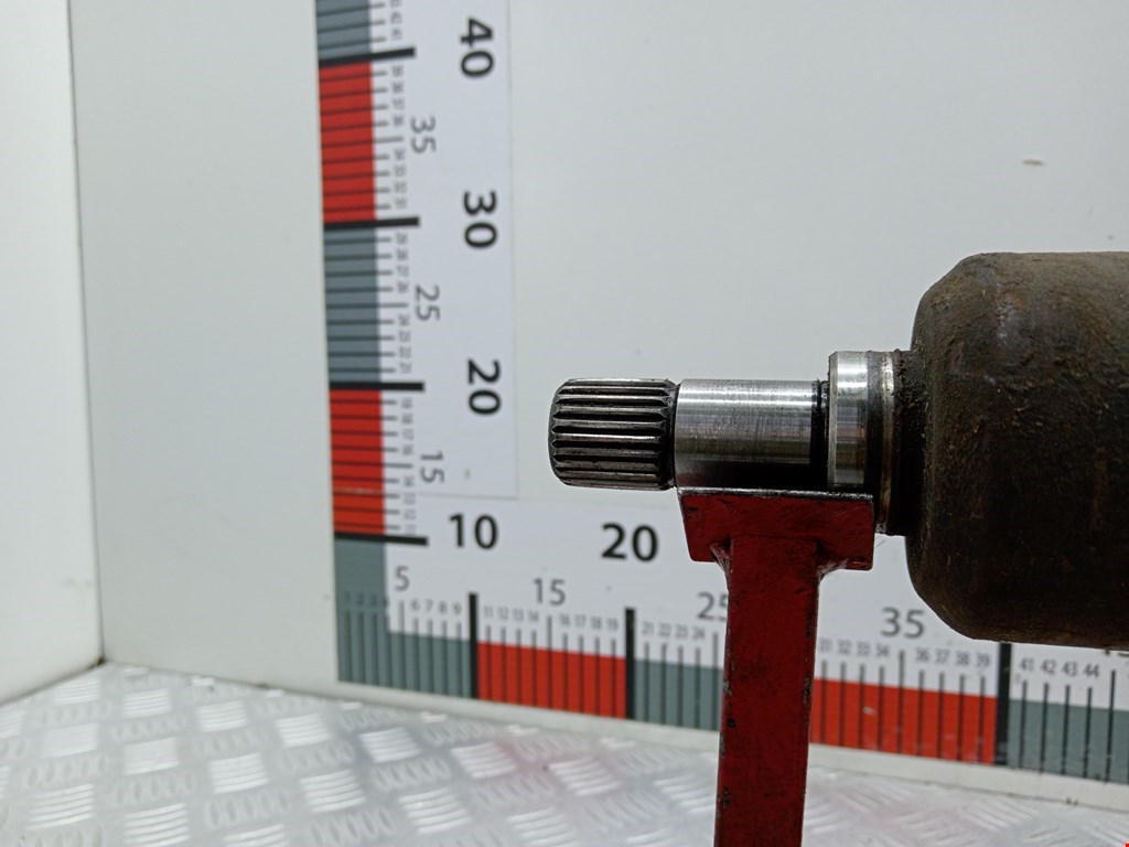 Полуось (привод, приводной вал) передняя левая PEUGEOT Partner 1996-2009