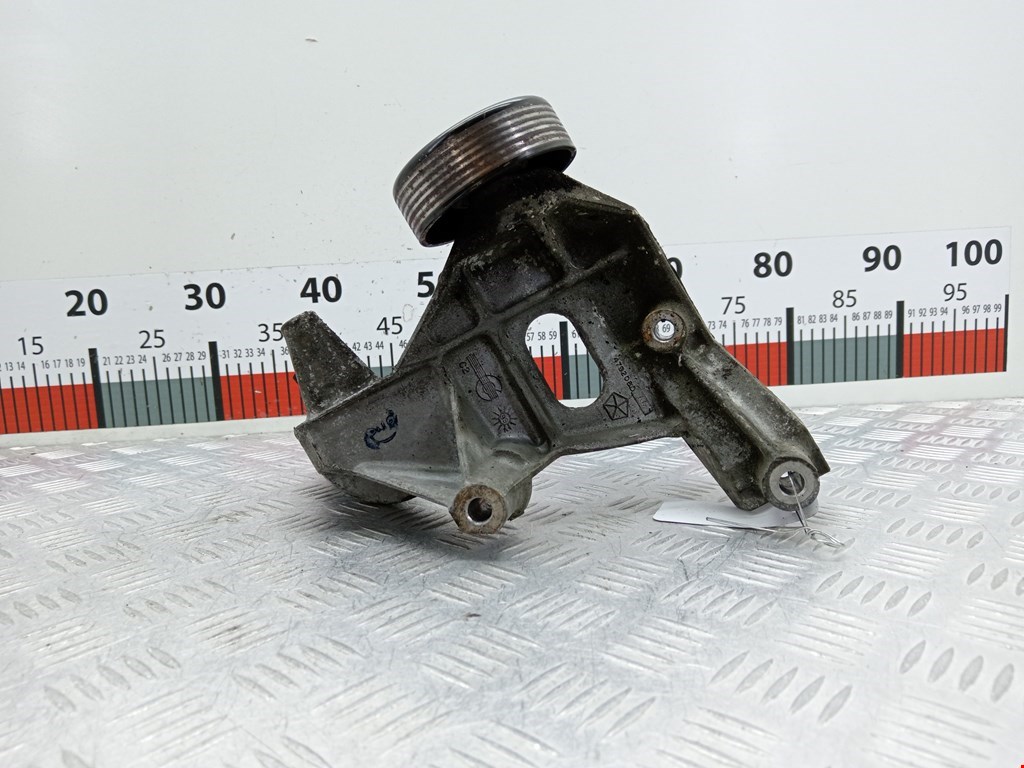 Кронштейн генератора CHRYSLER Voyager III GS 1995-2000