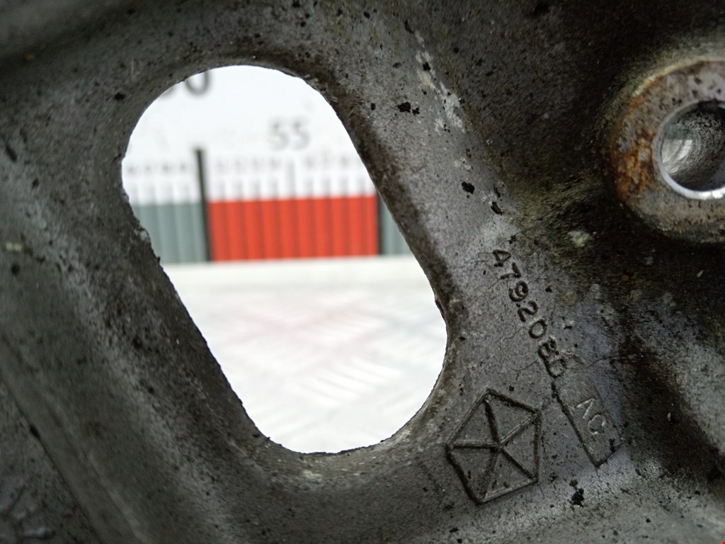 Кронштейн генератора CHRYSLER Voyager III GS 1995-2000