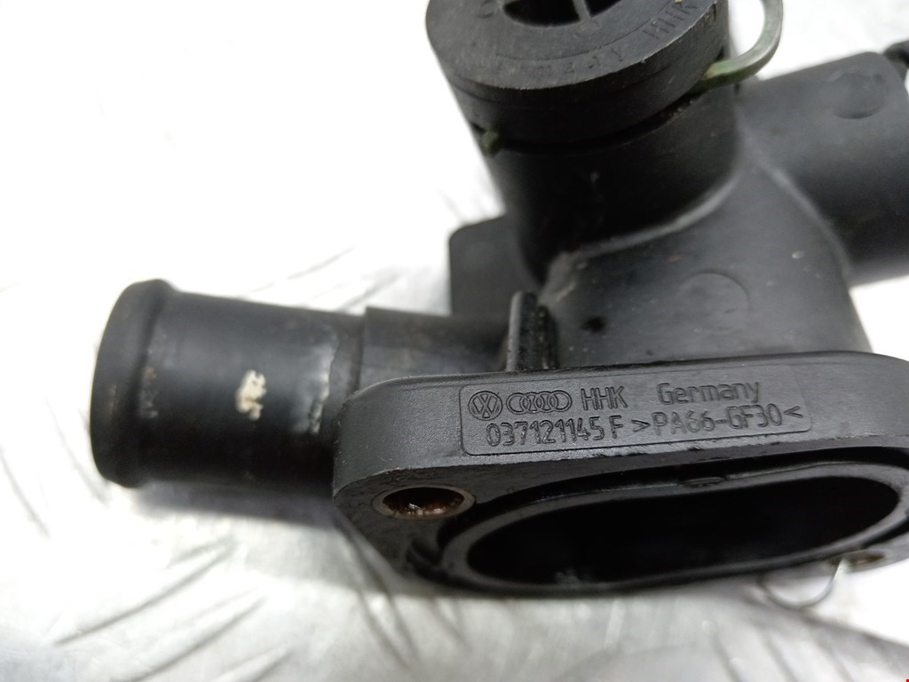 Тройник системы охлаждения SEAT Toledo 1991-1999