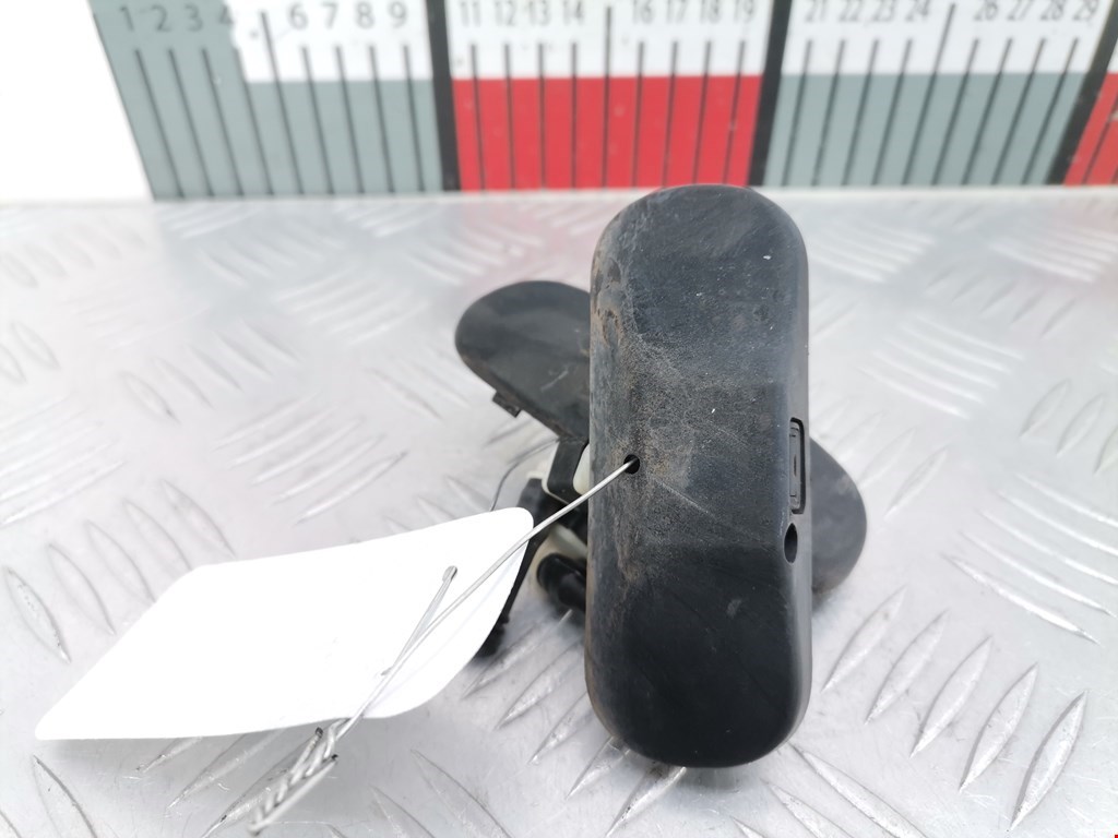 Форсунка омывателя лобового стекла VOLKSWAGEN Passat B6 2005-2011