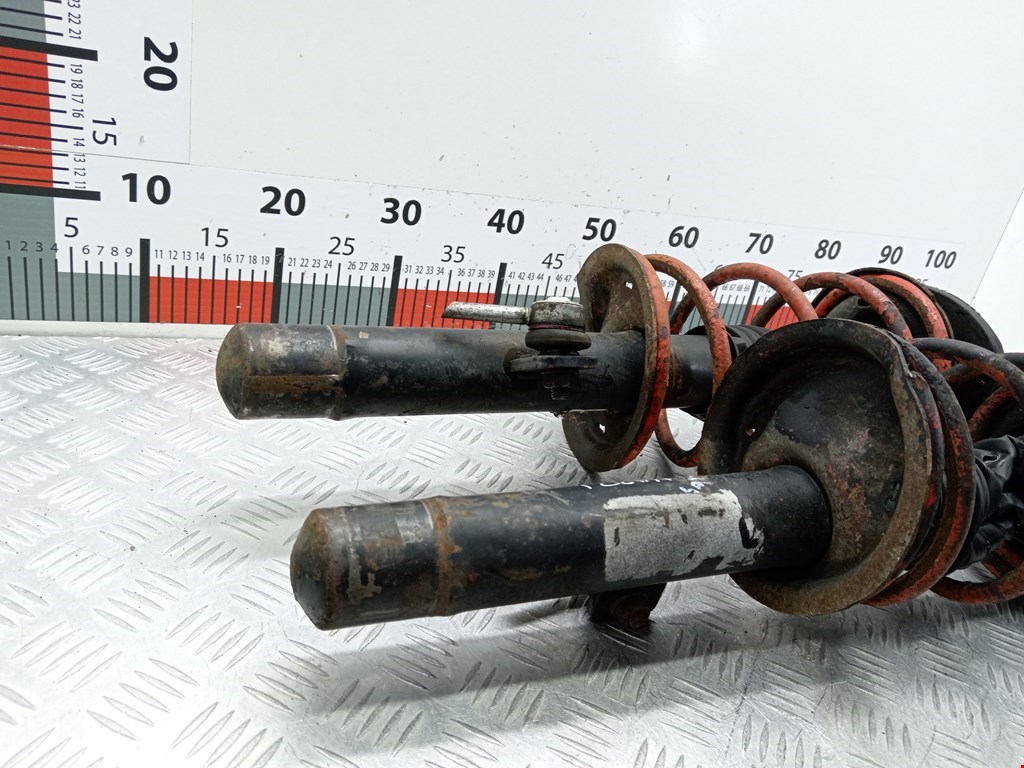 Амортизатор передний левый PEUGEOT 206 1998-2012