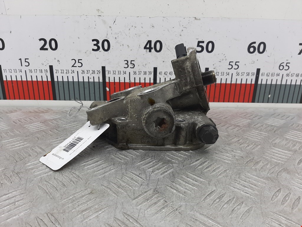 Корпус масляного фильтра AUDI A4 B6 2001-2005