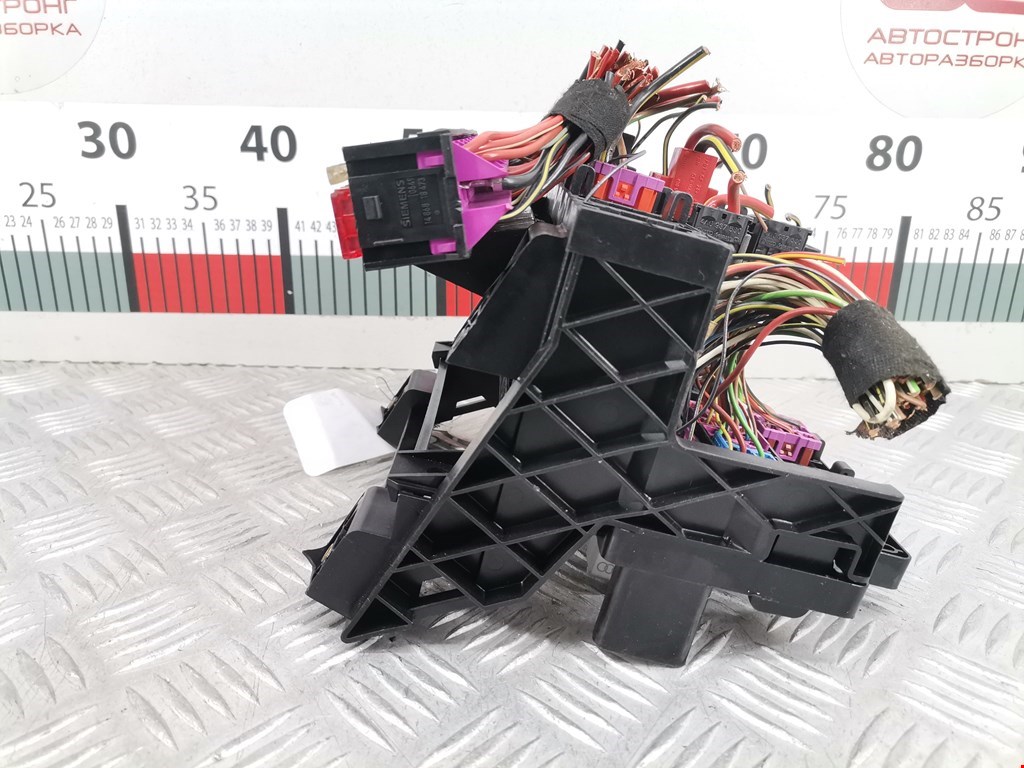 Датчик уровня в бачок омывателя VOLKSWAGEN Sharan 1995-2010