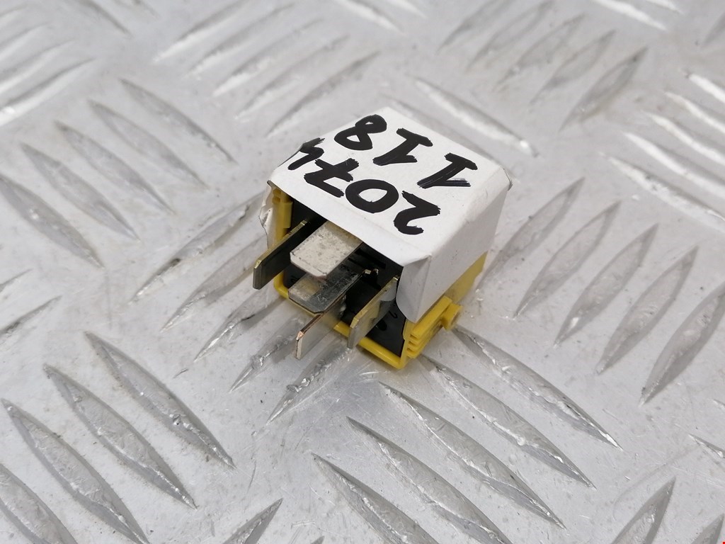 Реле VOLKSWAGEN Crafter 2006-2016