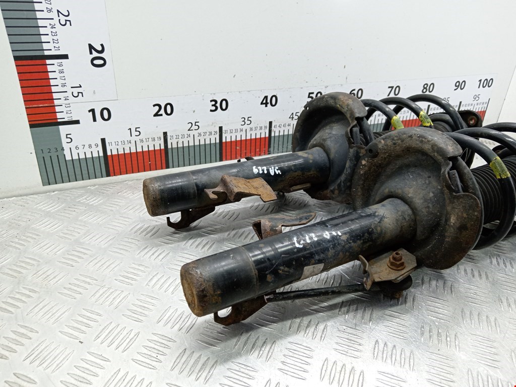 Амортизатор передний левый MAZDA Mazda 3 BK 2003-2009