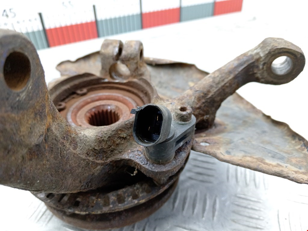 Ступица передняя левая VOLKSWAGEN Golf III 1991-1997