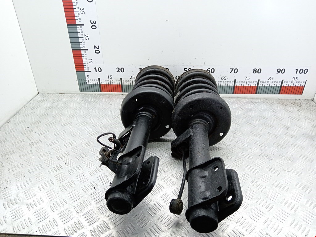 Стойка амортизатора переднего левого Opel Omega B (1994-2004)