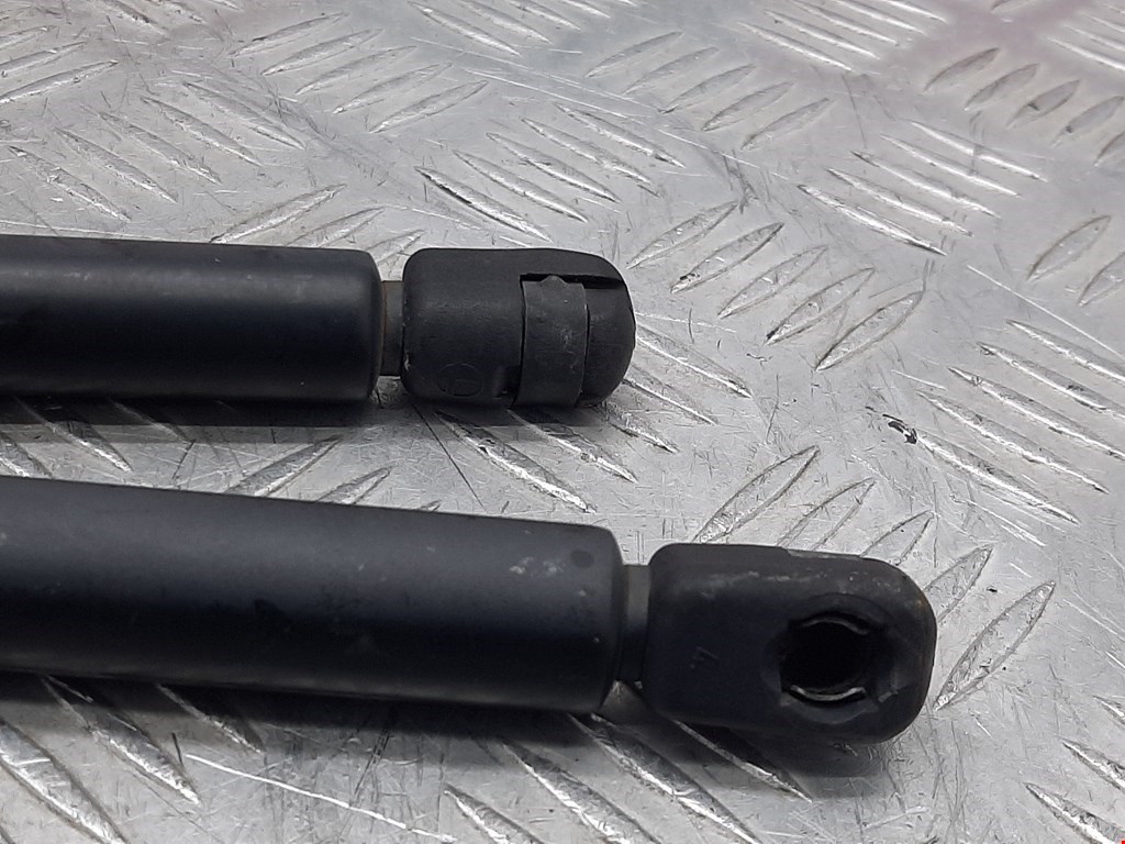 Амортизатор крышки (двери) багажника SKODA Octavia A4 1U- 1997-2010