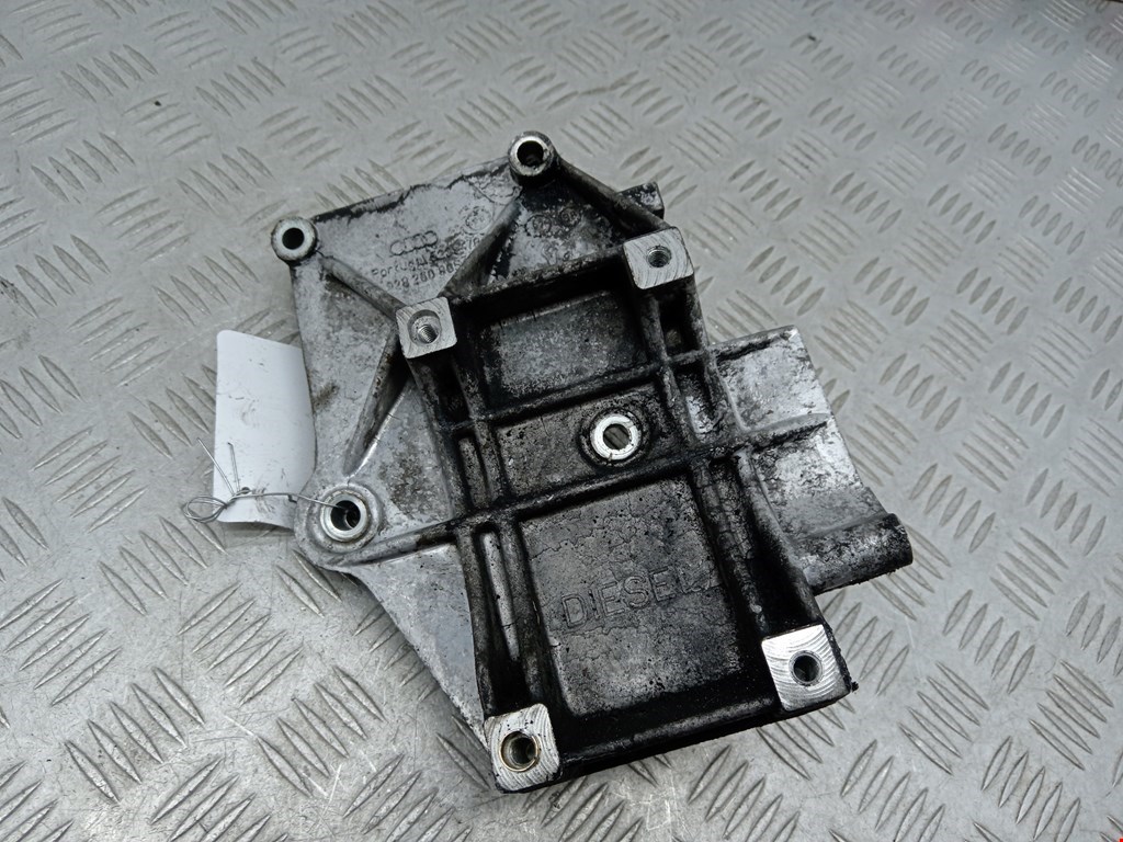 Кронштейн кондиционера AUDI A4 B5 1995-2001