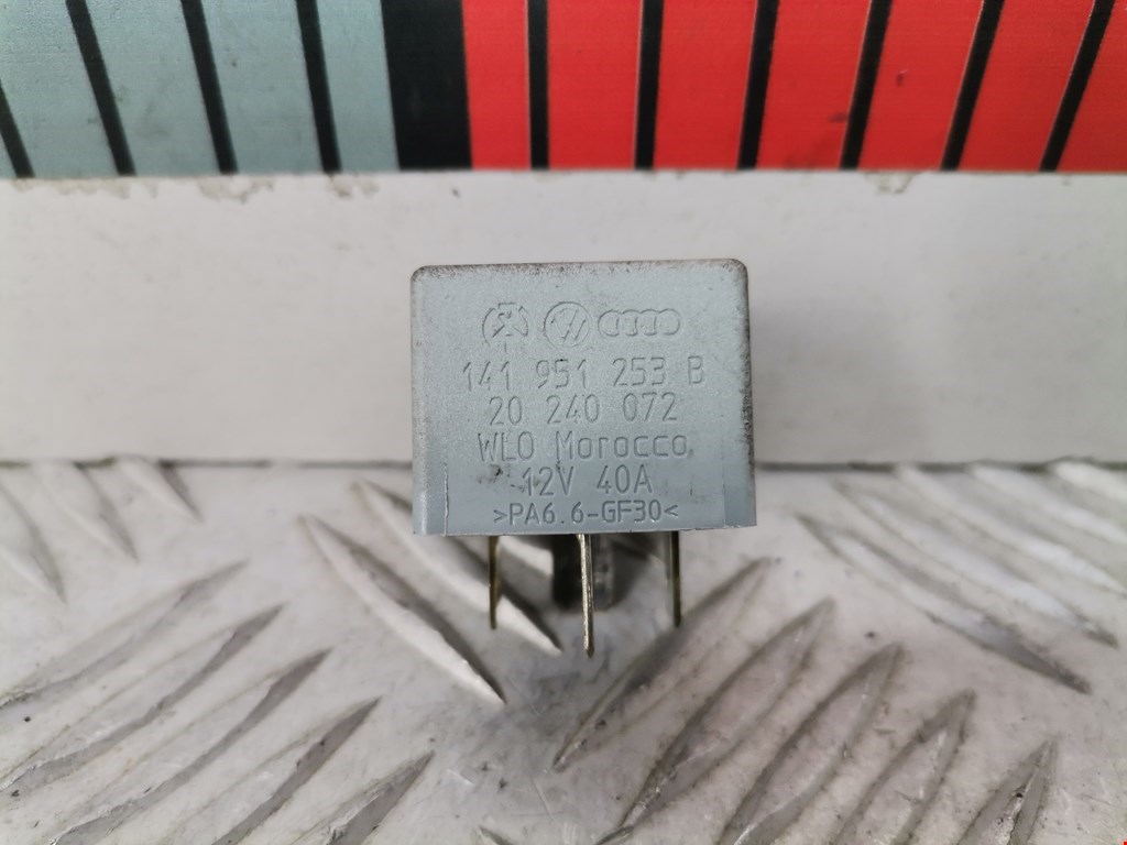 Реле VOLKSWAGEN Touareg 2002-2010