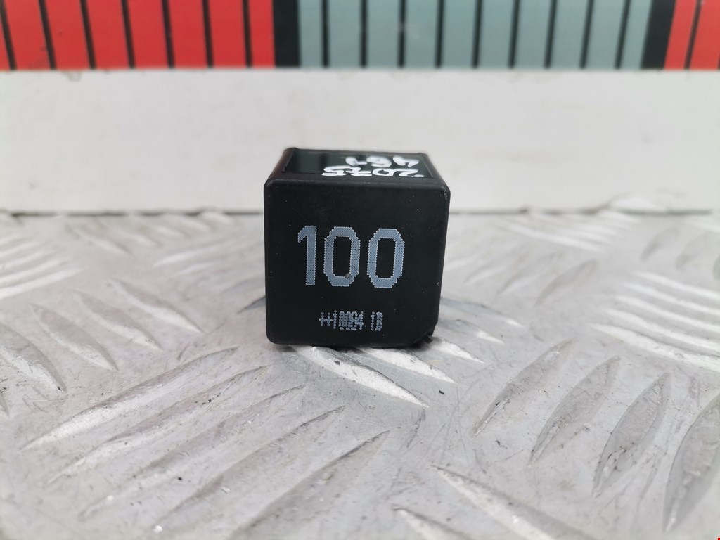 Реле VOLKSWAGEN Caddy III 2004-2015