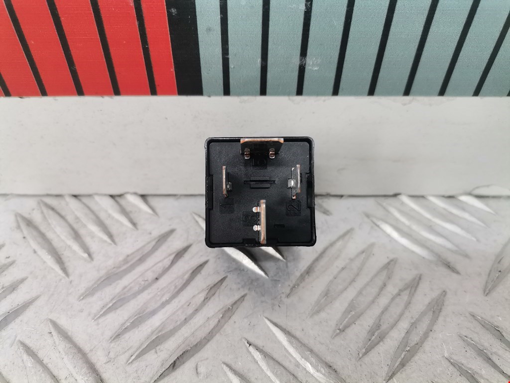 Реле VOLKSWAGEN Caddy III 2004-2015