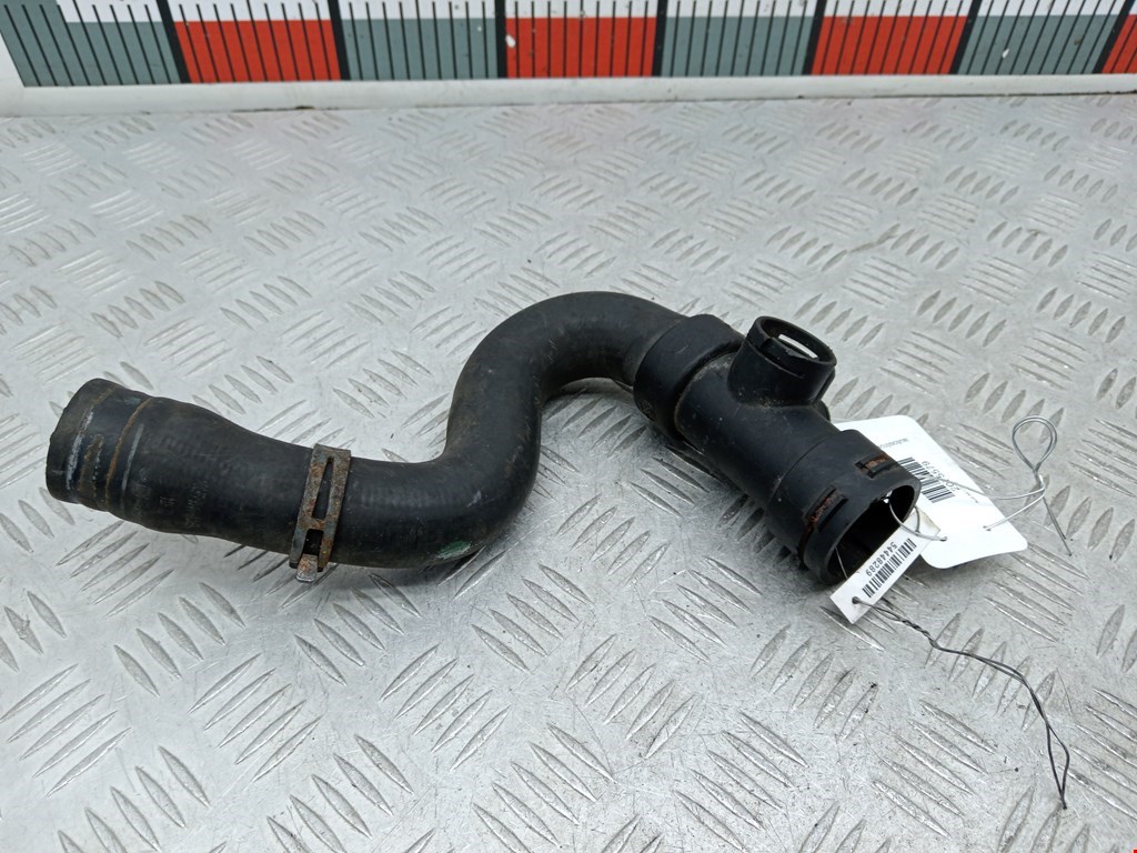 Патрубок AUDI A6 C5 1997-2004