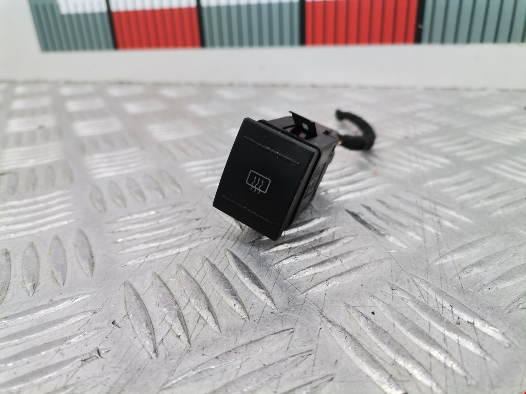 Кнопка подогрева (обогрева) заднего стекла Volkswagen Polo 4 (2001-2009)