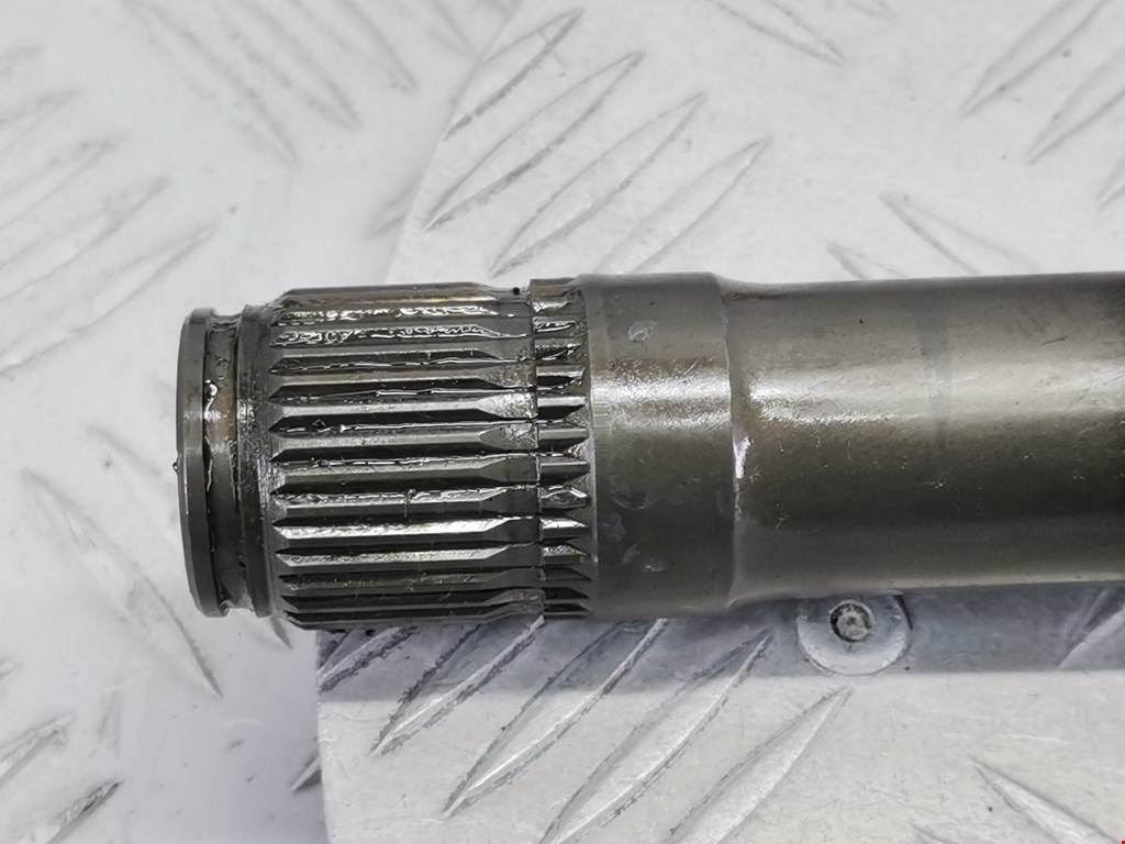 Полуось (привод, приводной вал) передняя левая AUDI A5 2007-2016