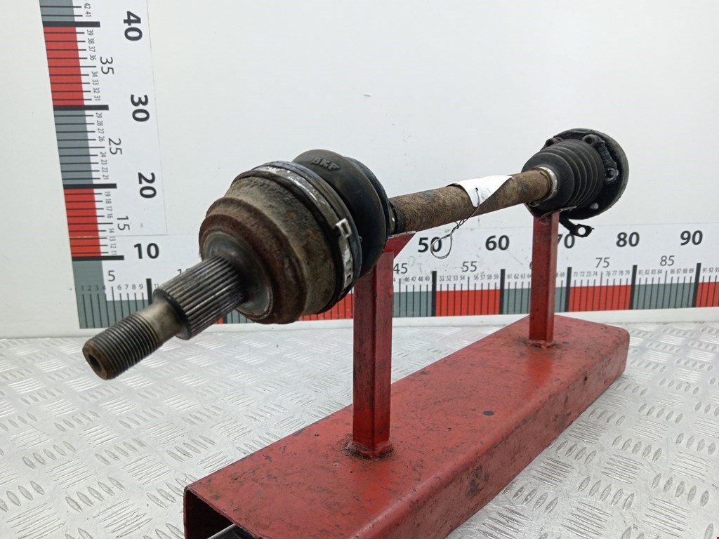 Полуось (привод, приводной вал) передняя левая VOLKSWAGEN Lupo 1999-2005