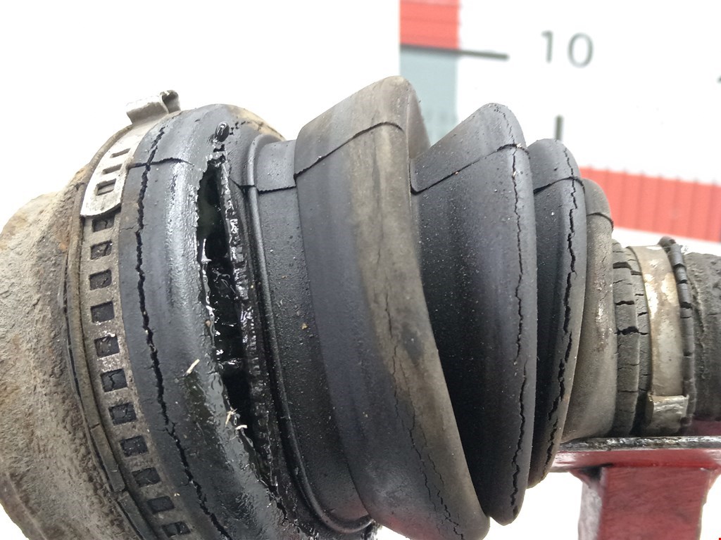 Полуось (привод, приводной вал) передняя левая VOLKSWAGEN Lupo 1999-2005