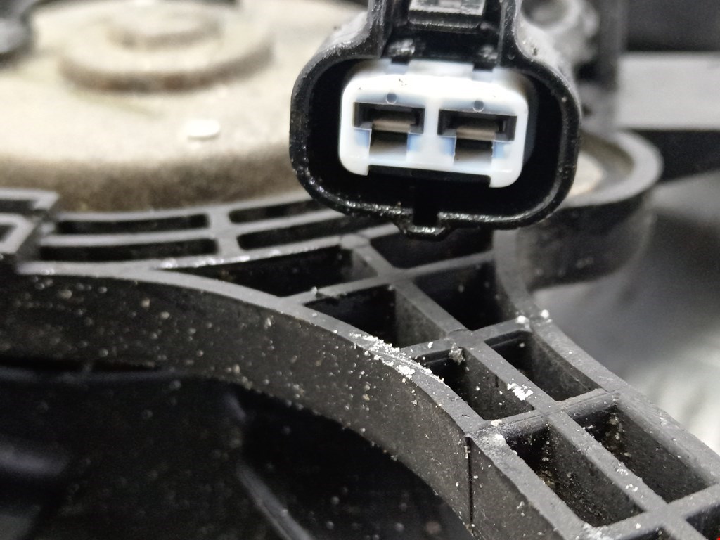 Вентилятор радиатора основного MITSUBISHI Lancer IX CS 2000-2010